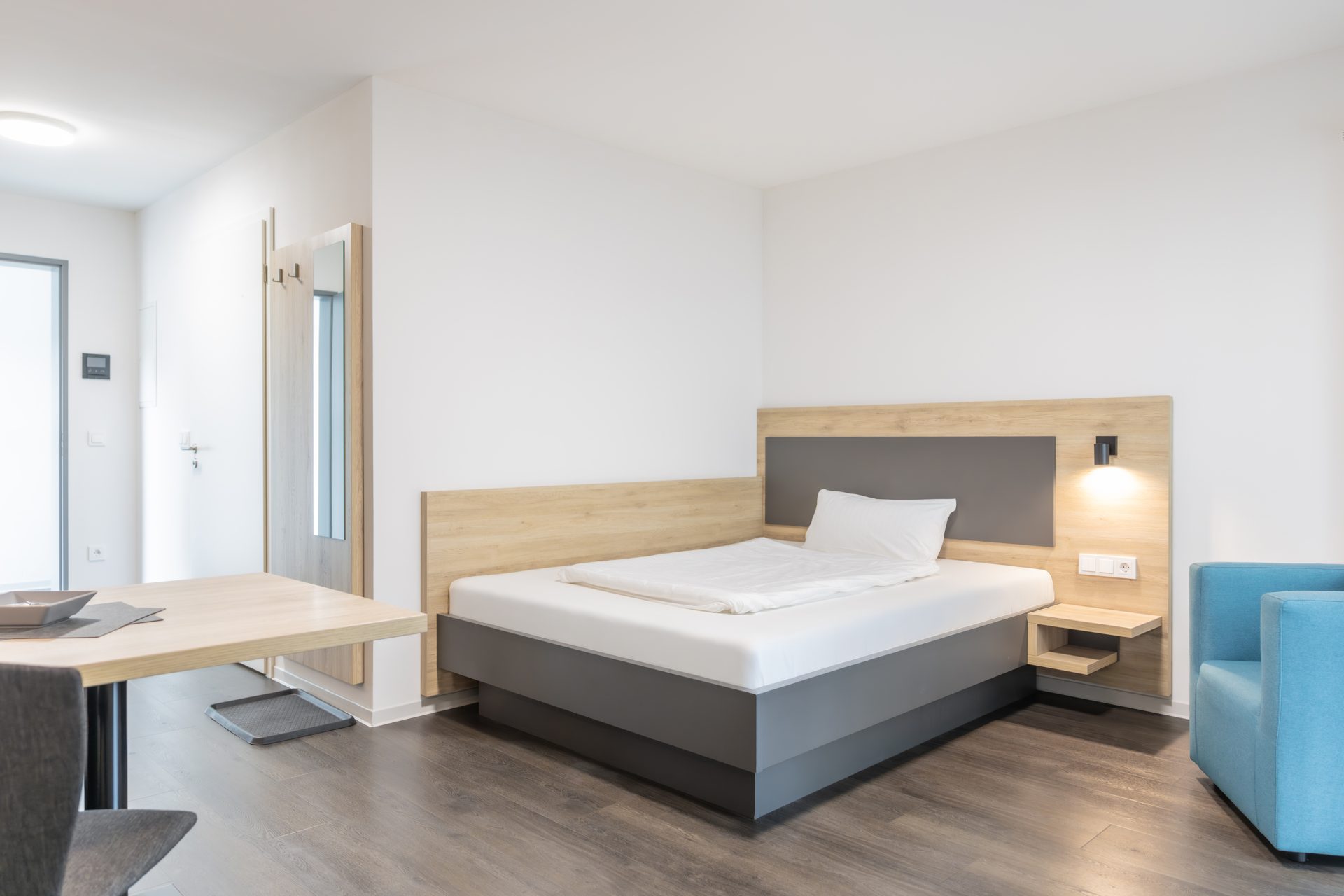 Wohnzimmer Apartment Nr. 3, Boardinghouse Karlsdorf-Neuthard