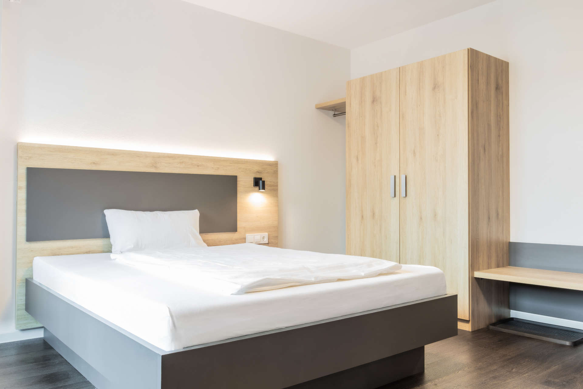 Basic-Apartment 3, Einzelzimmer, Boardinghouse Karlsdorf-Neuthard