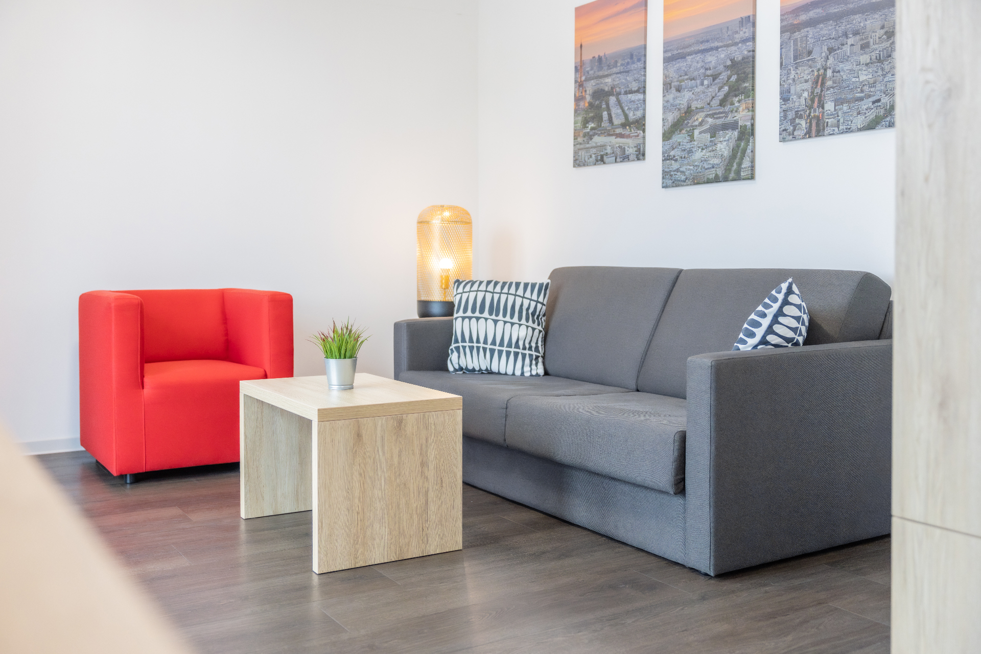 Wohnzimmer Apartment Nr. 12, Boardinghouse Karlsdorf-Neuthard
